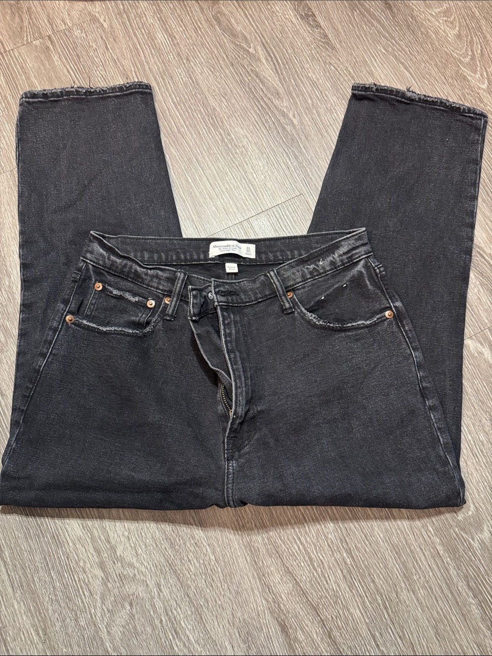 Abercrombie & Fitch. The ankle straight ultra high-Rise Black Women's Jean. 12S